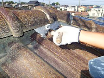 浮いた釘の部分