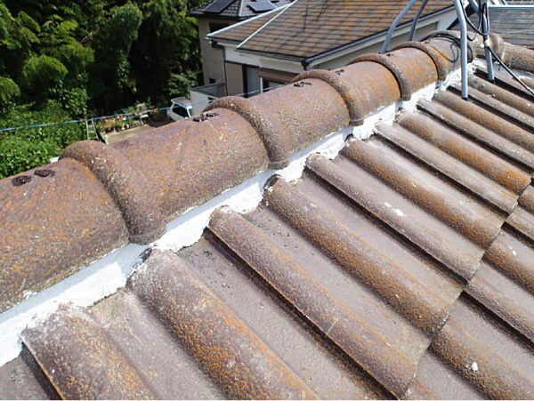 浮いた釘の部分