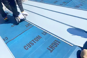 縦葺きでの施工