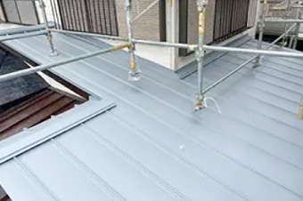 縦葺きでの施工