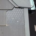 大屋根の剥がれた部分