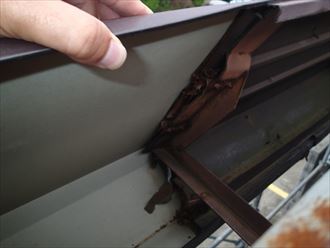 固定金具の損傷