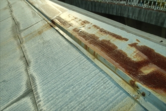 棟板金破損-目黒区004