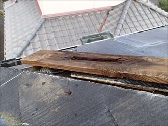 稲城市　屋根の劣化002_R