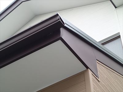 破風巻板金工事