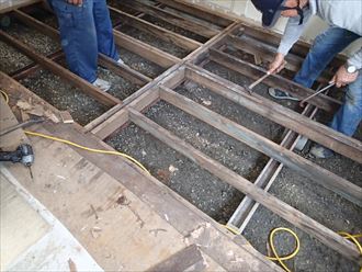 市川市事務所床張替工事003