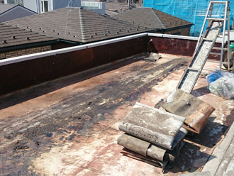 屋上既存シート撤去