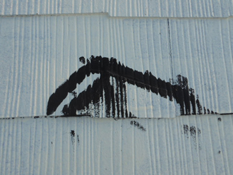 江東区　屋根塗装　屋根シール補修材　割れたスレートの補修後