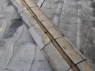 八王子市　棟瓦取り直し工事　熨斗瓦の設置