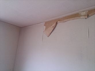 部屋,雨漏り,クロス,剥がれ