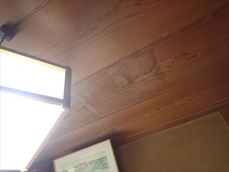 雨漏り,１階,室内