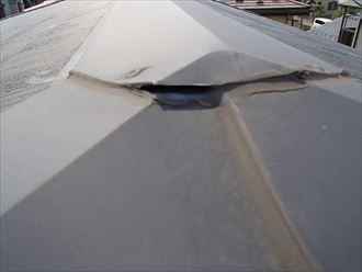 棟板金,浮き,隙間