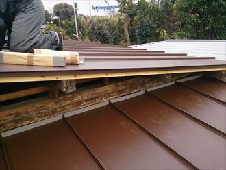 パッキン,屋根工事