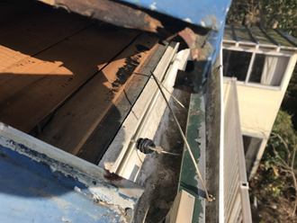 瓦棒屋根めくれ野地板に隙間