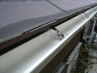 ポリカ―ボネート金具