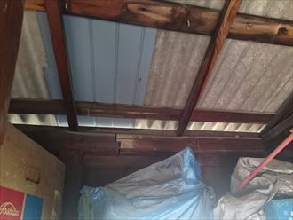 室内からの屋根