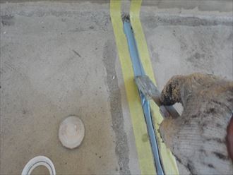 コーキング打設