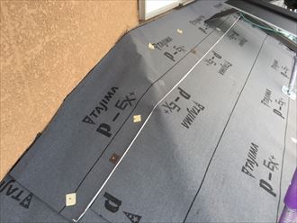 防水紙貼り付け