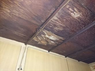 室内への雨漏り