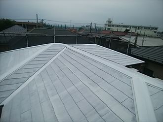 下塗り後のスレート