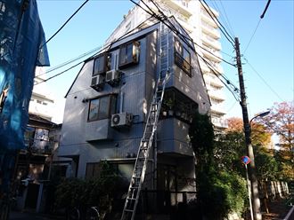 築17年3階建ての住宅