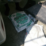 横浜市神奈川区で屋根用南蛮漆喰水シャットを使った漆喰詰め直し工事