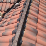 漆喰や土を使わない乾式工法による棟取り直し工事を横浜市港北区で実施