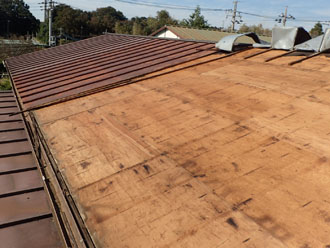 剥がれてない無事な部分も