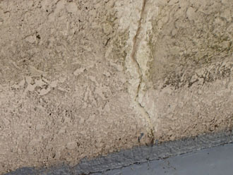 腰壁のクラック