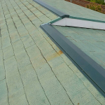 東村山市恩多町にて強風で外れた棟板金（モスグリーン系）の交換工事