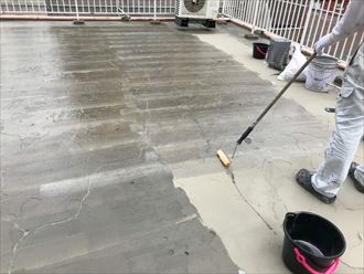 下地プライマーの塗布