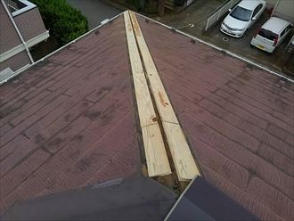 新規貫板木材の設置