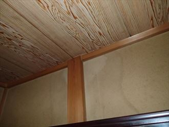 東久留米市南沢で雨漏り発生