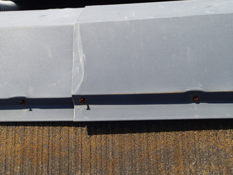 釘が浮いた棟板金