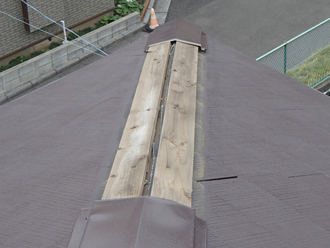 棟板金交換工事前