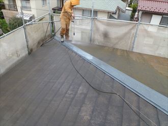 大屋根高圧洗浄