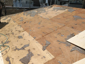 屋根材を撤去した様子