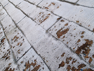 劣化したスレート