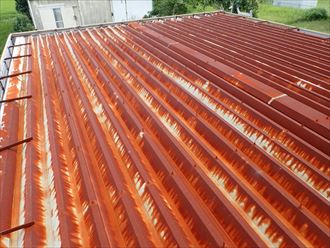 錆日が著しい折板屋根