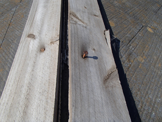 貫板にも釘の浮き