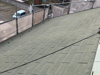 高圧洗浄後、乾かしたスレート屋根屋根