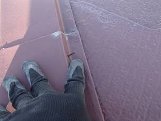 板金の釘の浮き