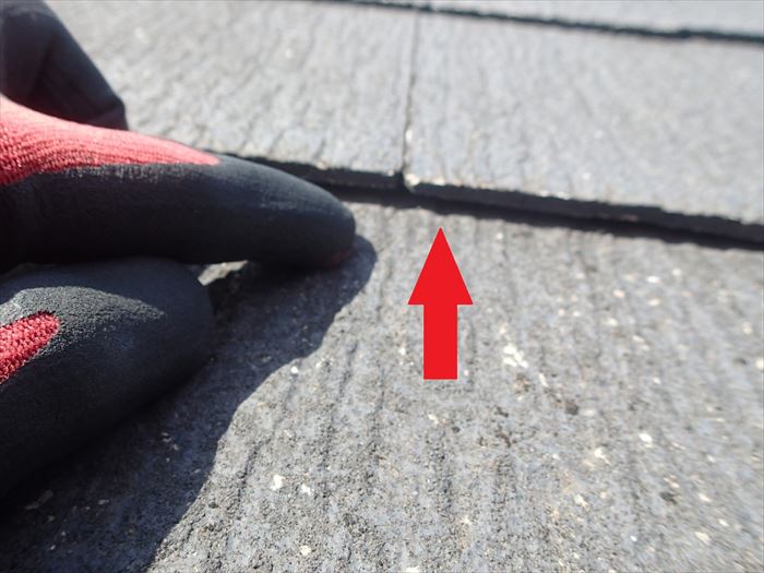 スレート屋根材の浮き