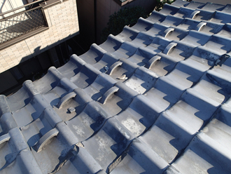 縁がかけてる瓦が多い