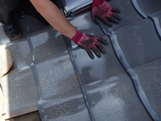 桟木に引っ掛けて固定