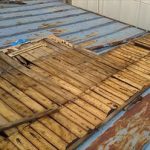 トタン屋根の飛散と下地の露出