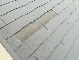 スレートが脱落してしまった屋根