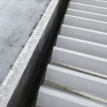 折板屋根の小口