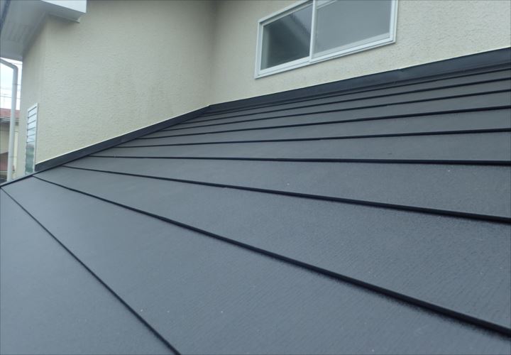 君津市　屋根カバー工事竣工