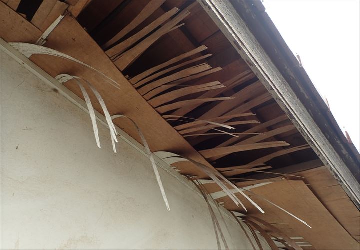 市原市　軒天の剥がれ